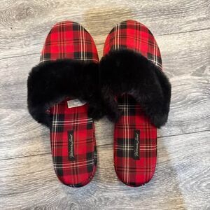 Victoria Secret Slippers Size Lg